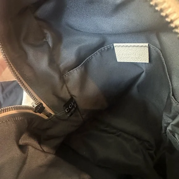 Authentic Gucci Off The Grid GG Nylon Backpack Bag in Grey and Cream - Picture 2 of 7